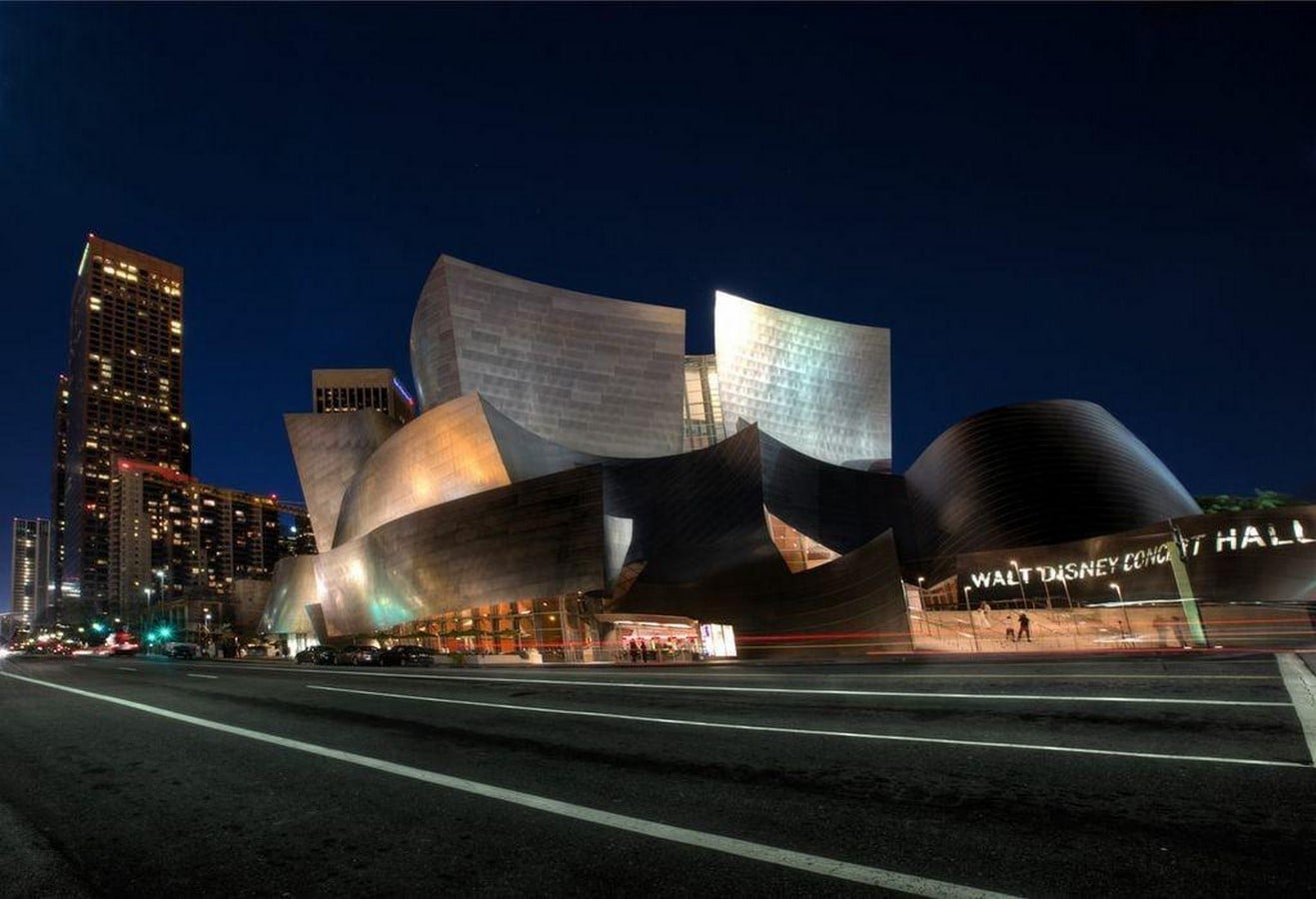 Notable Works of Frank Gehry When Buildings Refuse to Stay Quiet-Sheet5