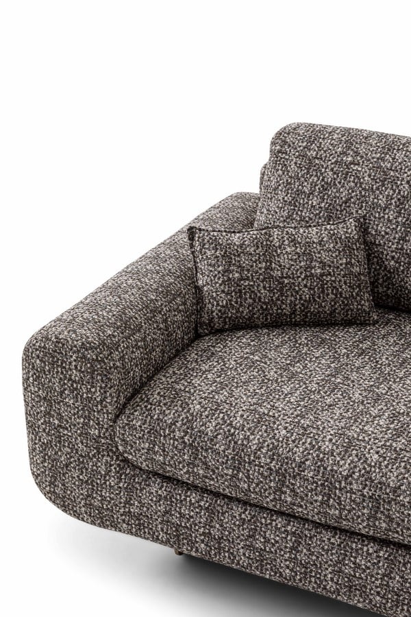 Fendi Casa’s Gran Plié armchair by Sources Unlimited-Sheet1