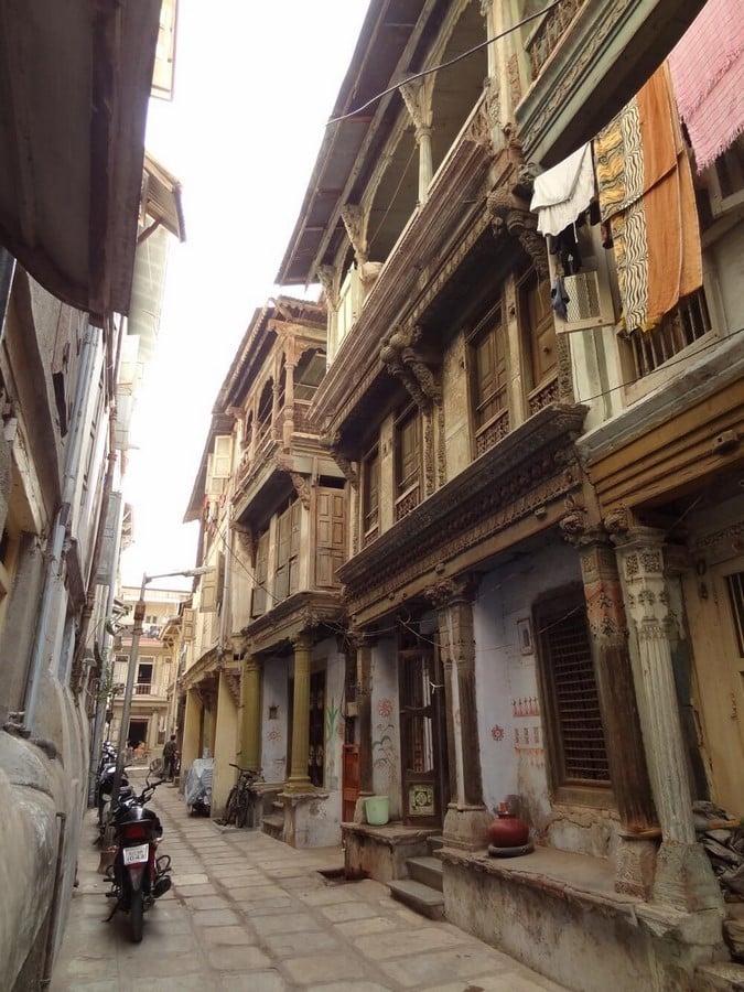 The Ethical Dilemma of Using AI in Heritage Neighbourhoods-Sheet2