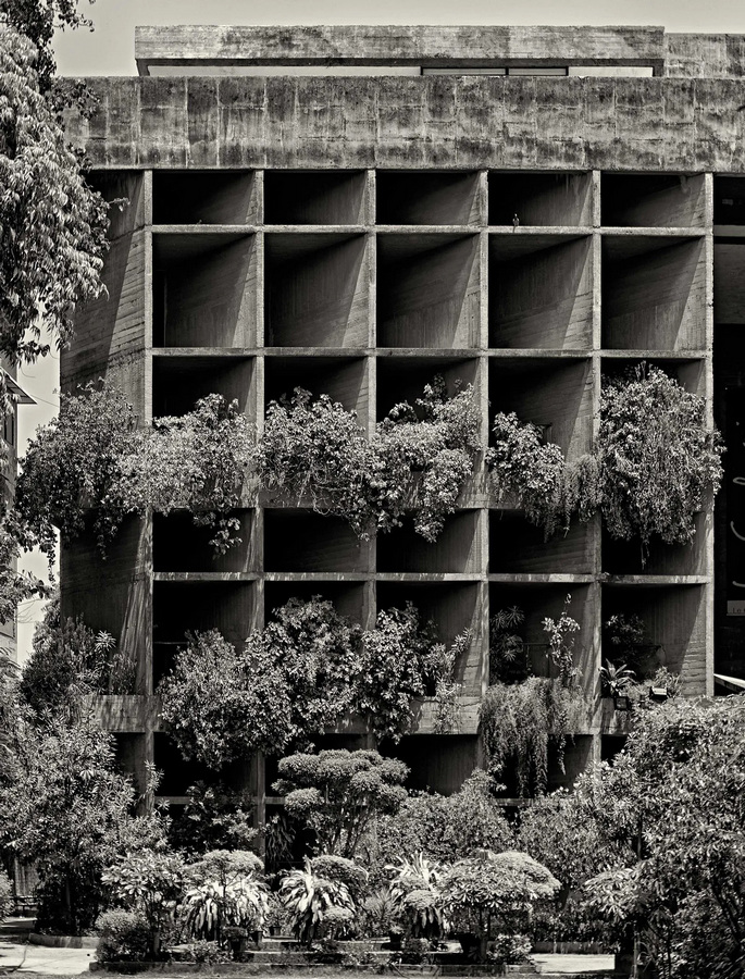 The Myth of the Glass Skyscraper in Tropical Climates-Sheet5