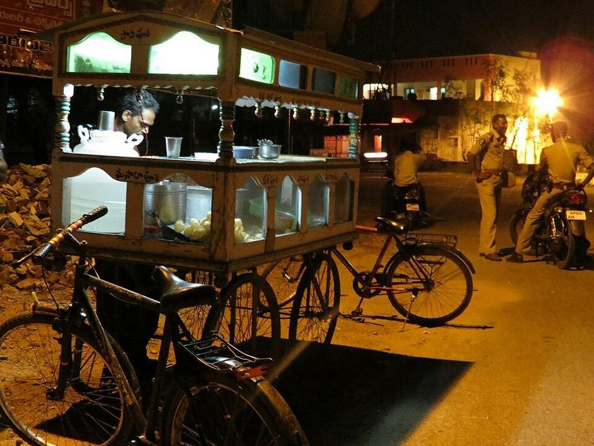 Beyond Hunger How Street Food Vendors Shape the Indian Nightscape-Sheet4