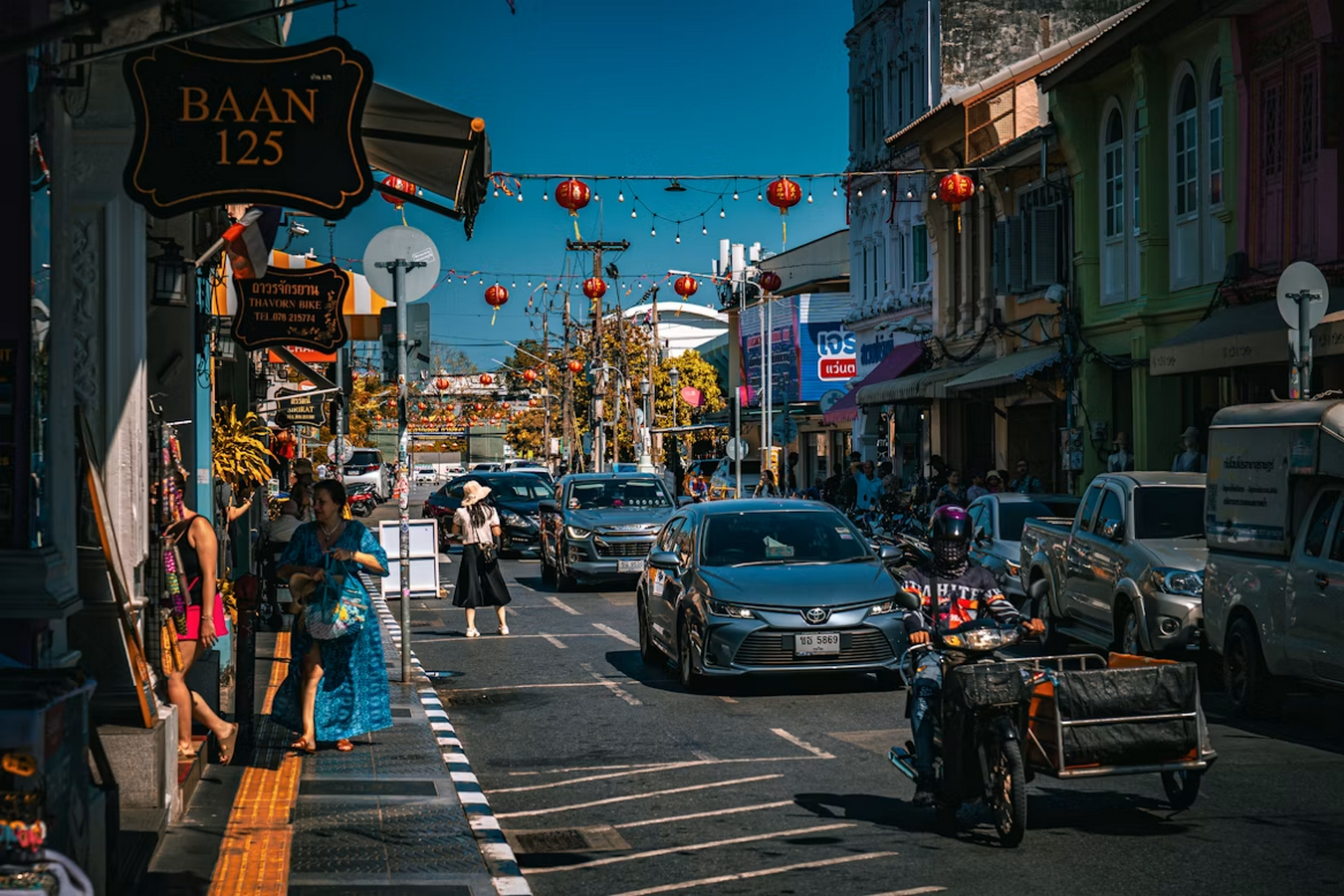 Between Heritage and Tourism Understanding the Architecture of Phuket-Sheet3