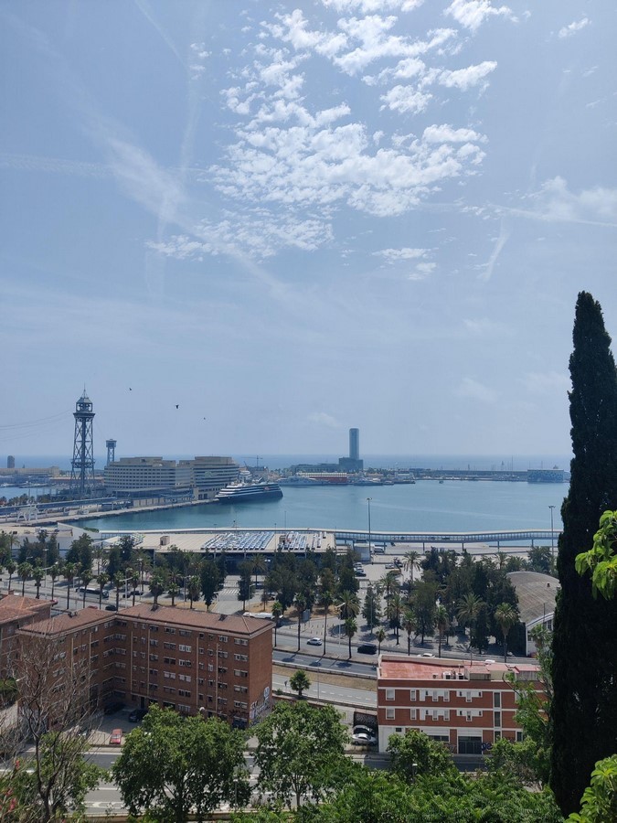 Who Owns the City Barcelona and the Question of Urban Identity-Sheet2