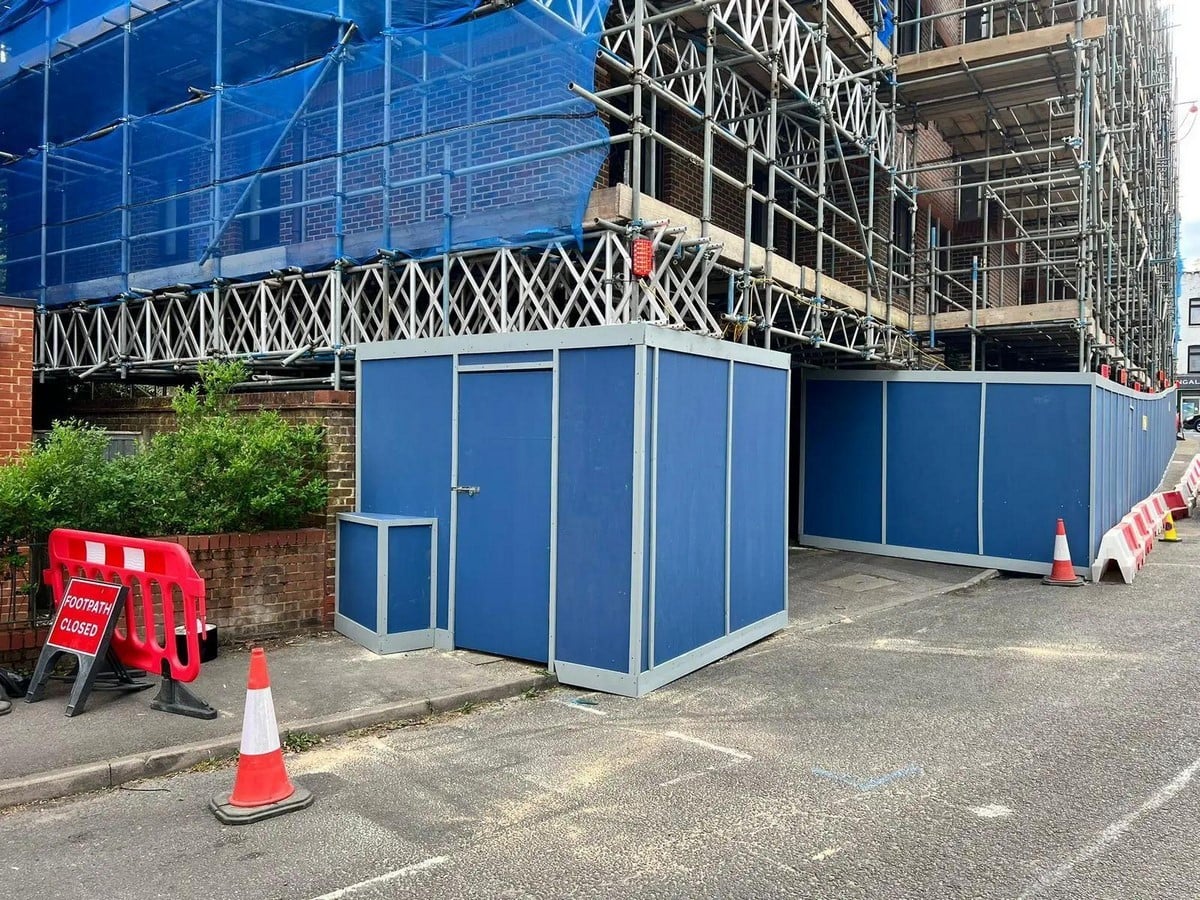 Construction Hoardings as Urban Communication Surfaces-Sheet4