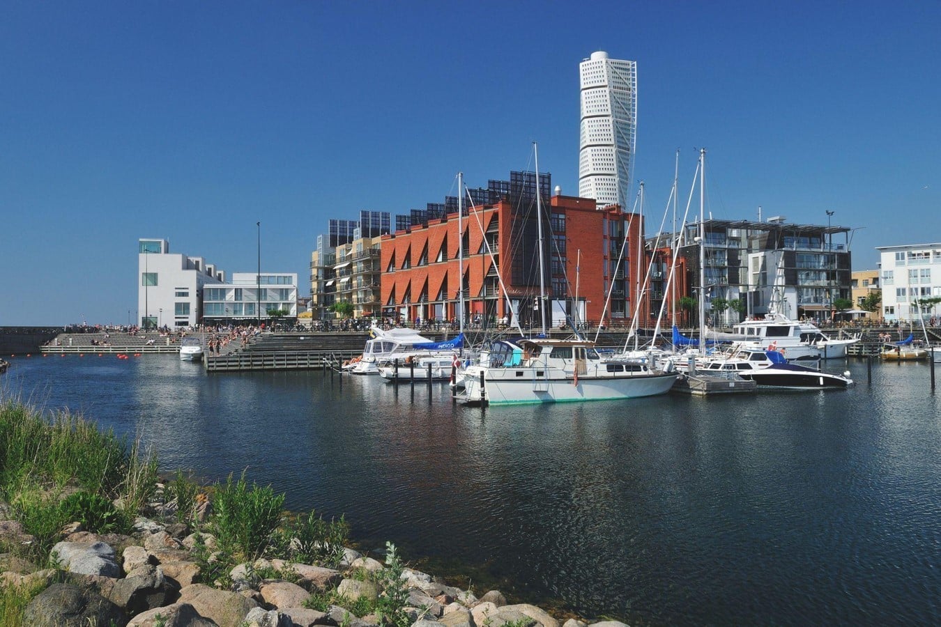 Streets That Feed the Grid Net-zero energy neighbourhoods in Scandinavian suburbs-Sheet5