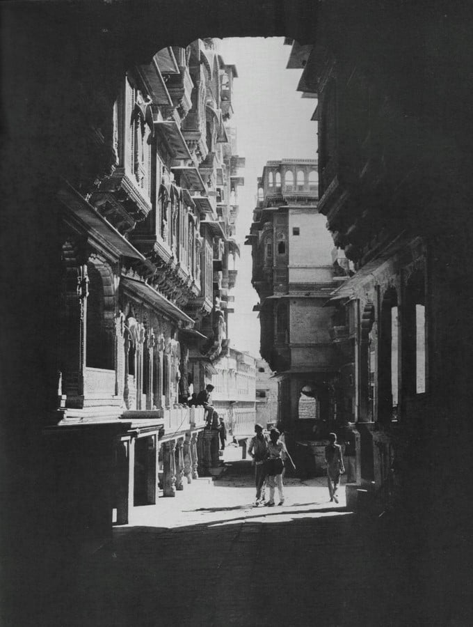 When Buildings Travel Does Architecture Lose Its Identity Across Borders-Sheet5