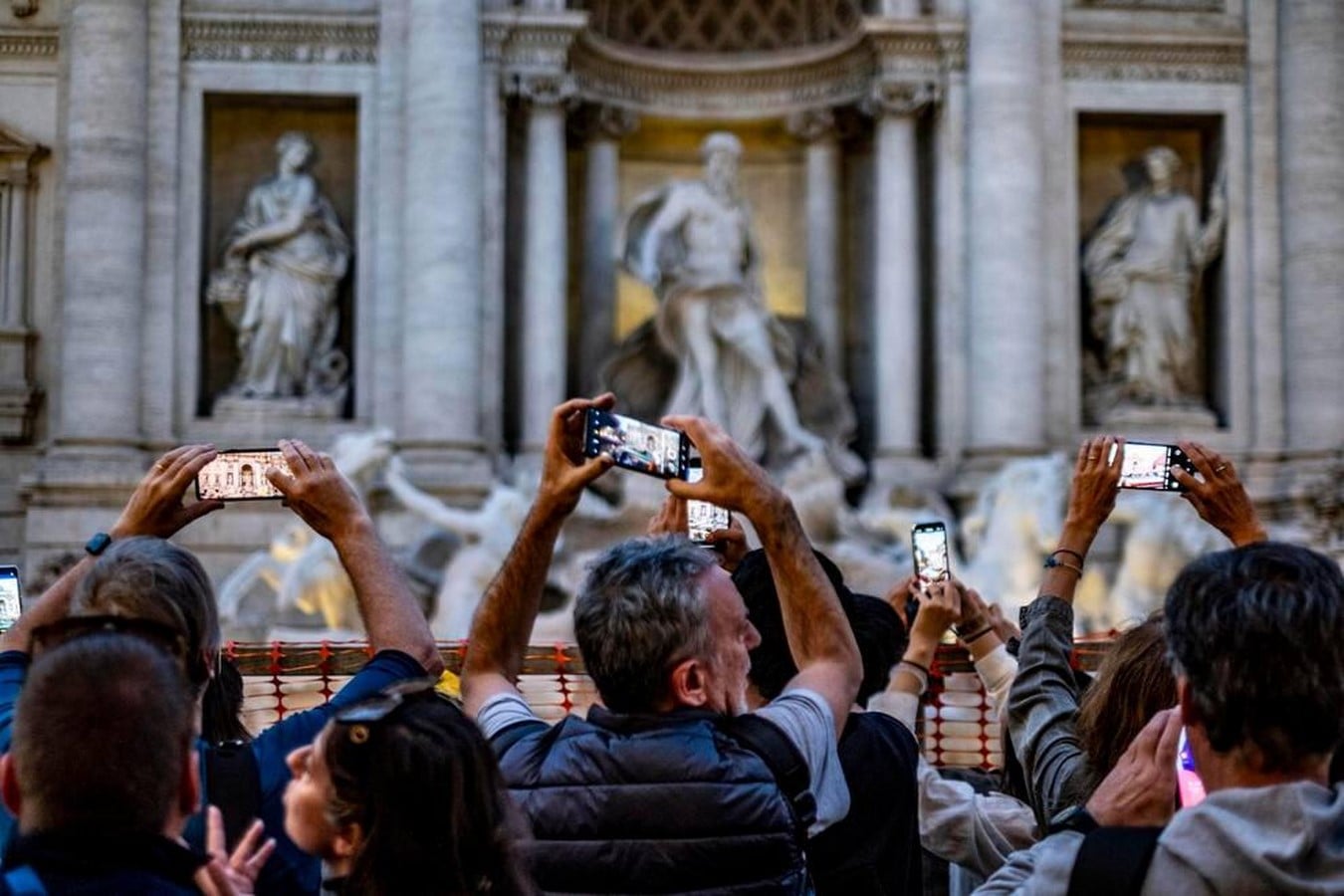 The Reputation & Representation of Architecture on Social Media Through Image, Influence and Interpretation-Sheet6