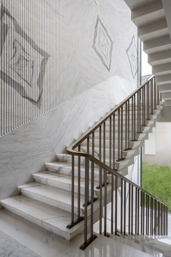 Why the Staircase Is the New Centrepiece of Luxury Homes by Azure In-Sheet1