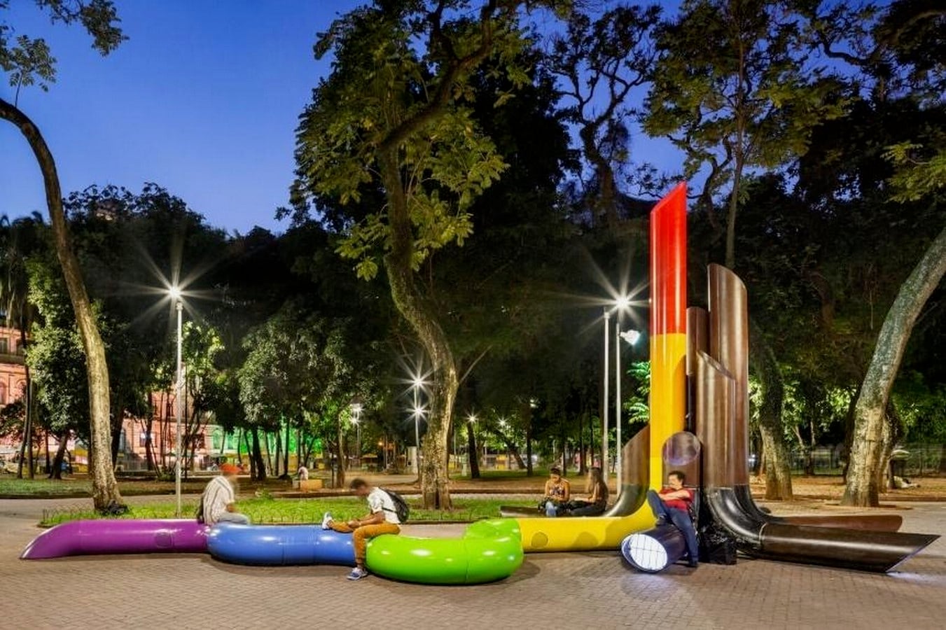 The Architecture of the Mind: How Gendered Spaces Shape the Way We Think-Sheet3
