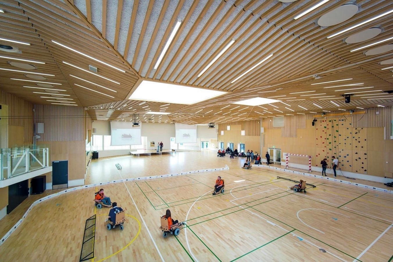 How can architecture address societal challenges?-Sheet3
