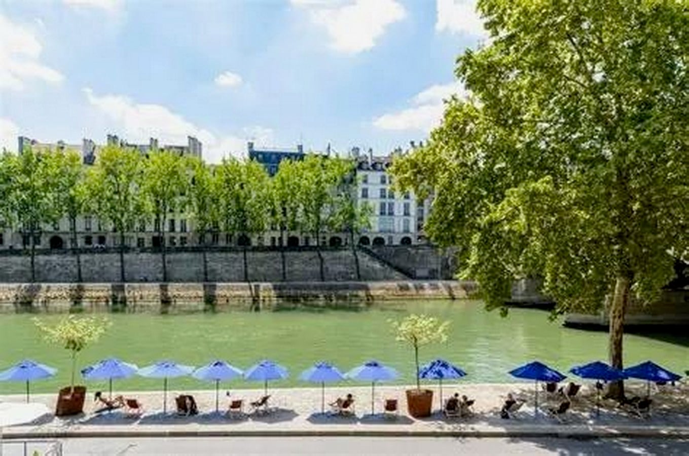 How a City Pool Becomes a Symbol of Public Life and Status -Sheet3