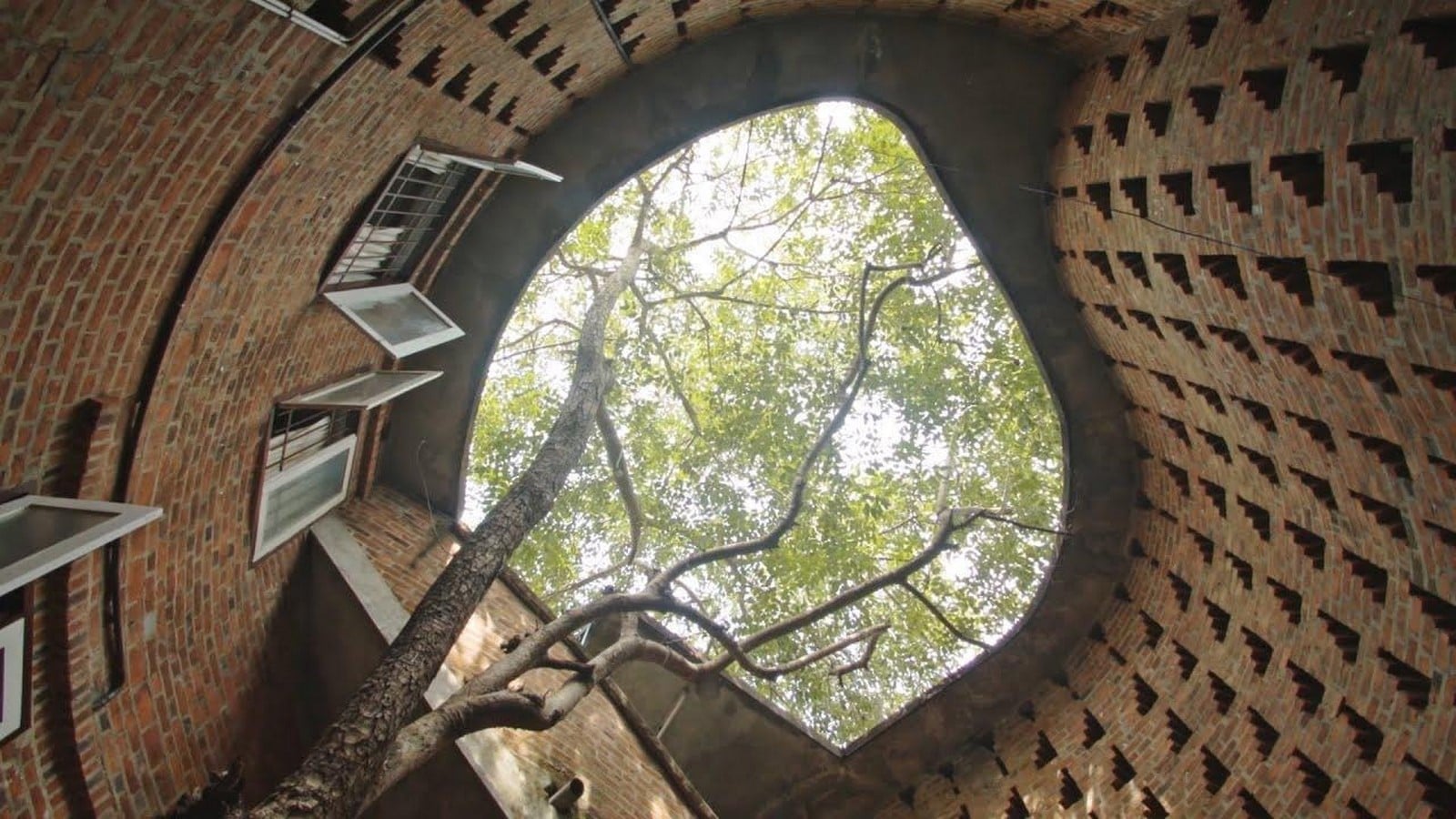 Shared Courtyards and the Architecture of Negotiated Living-Sheet4