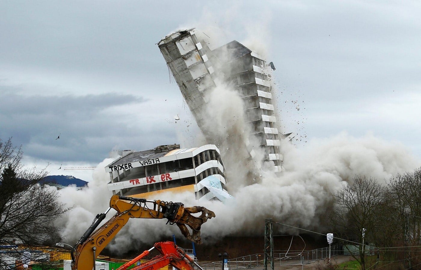 Can Buildings Become Material Banks? Designing for a Building's Second Li-Sheet1