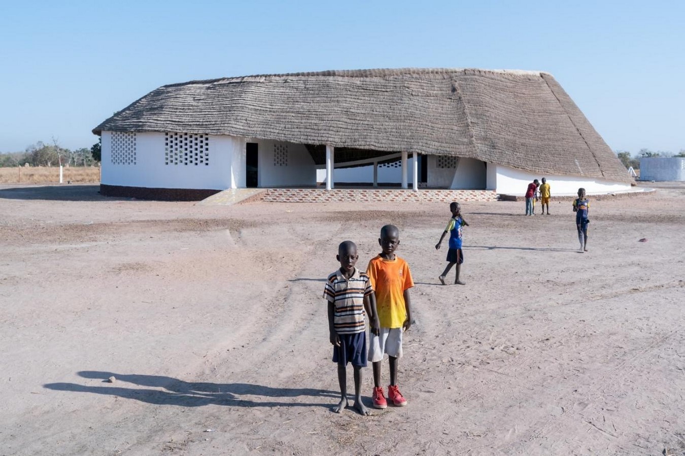 Should Architects Design for Climate Refugees Before Anyone Else? A Humanitarian Perspective on Global Architecture-Sheet2