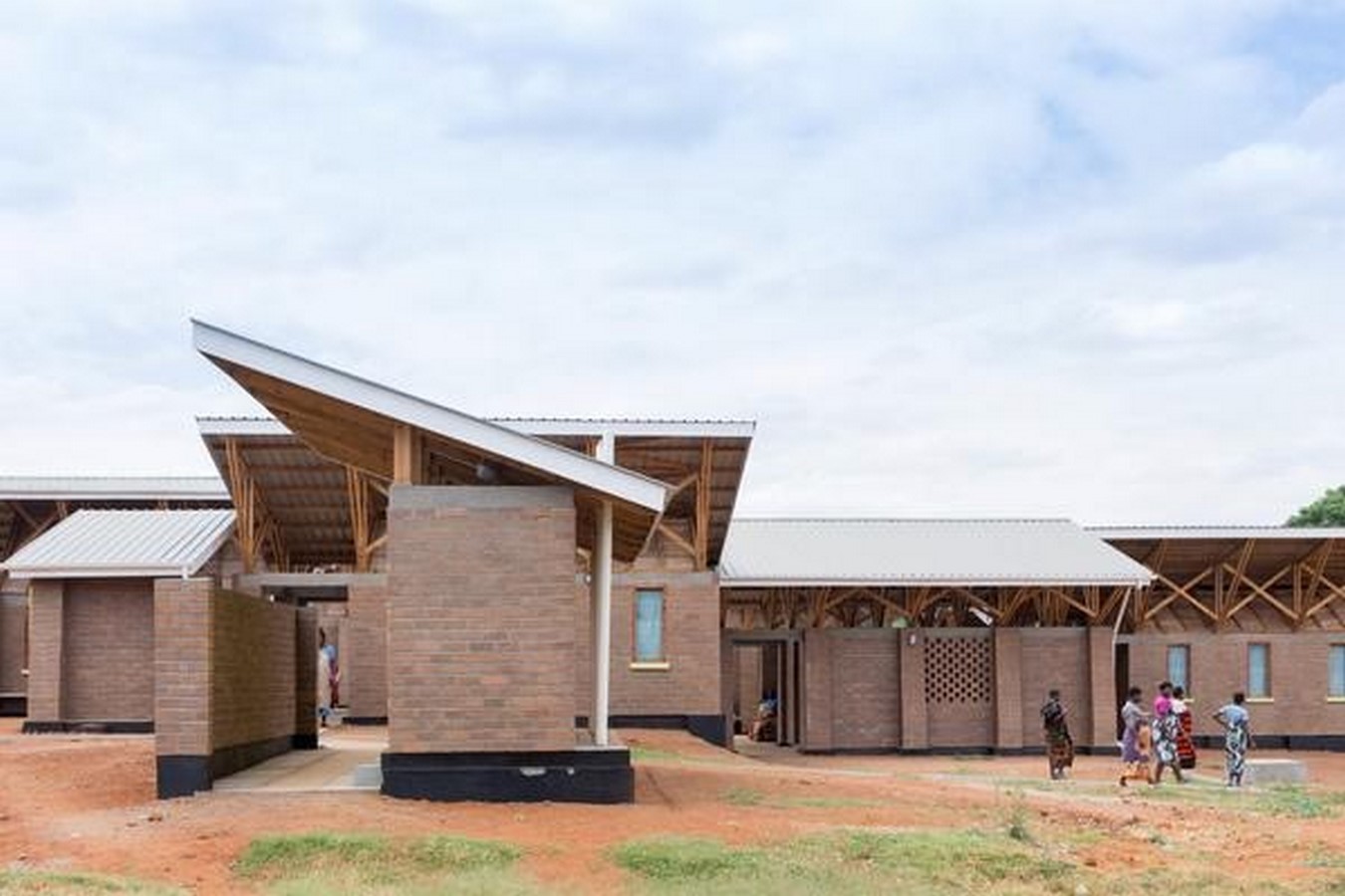 Should Architects Design for Climate Refugees Before Anyone Else? A Humanitarian Perspective on Global Architecture-Sheet5