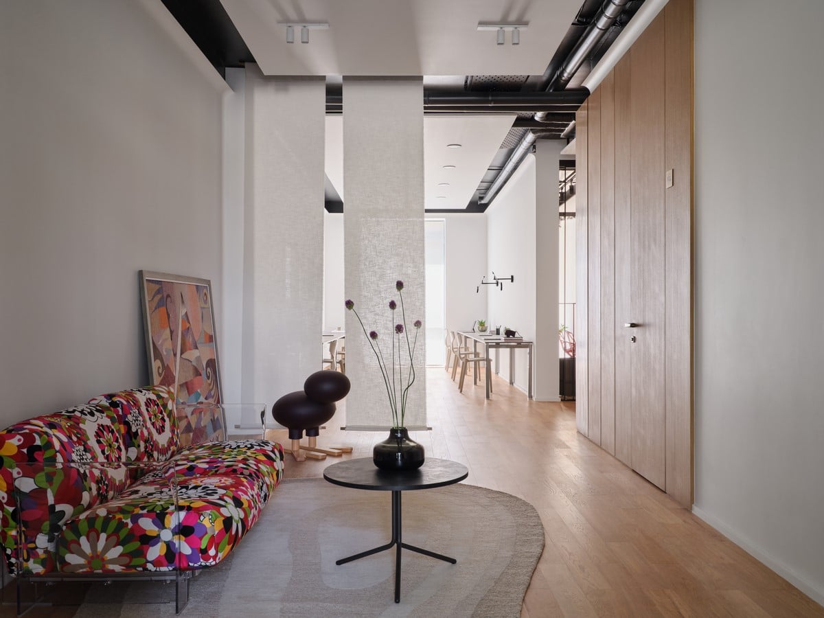 Art-filled 172 m² private office by Anara Zakenova-Sheet8