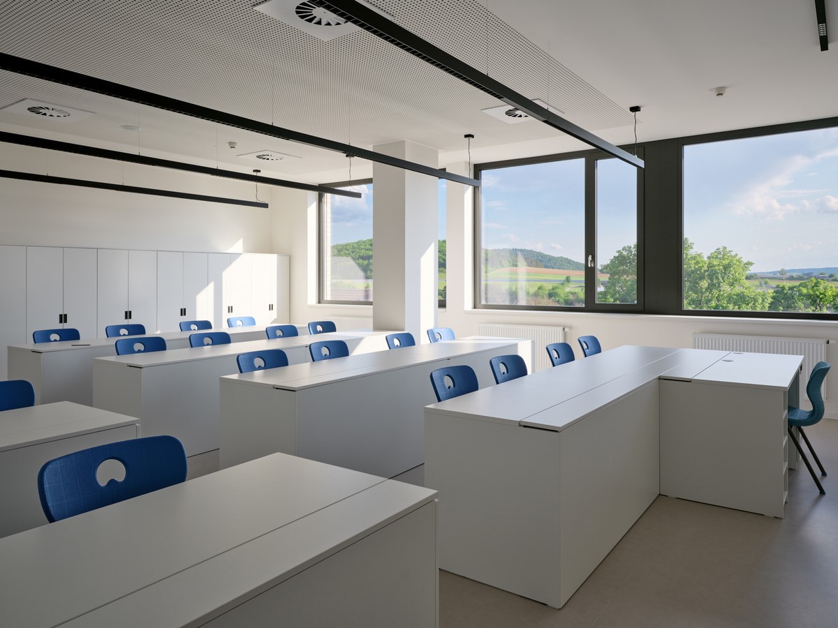 Čebín Primary School by knesl kynčl architekti-Sheet10