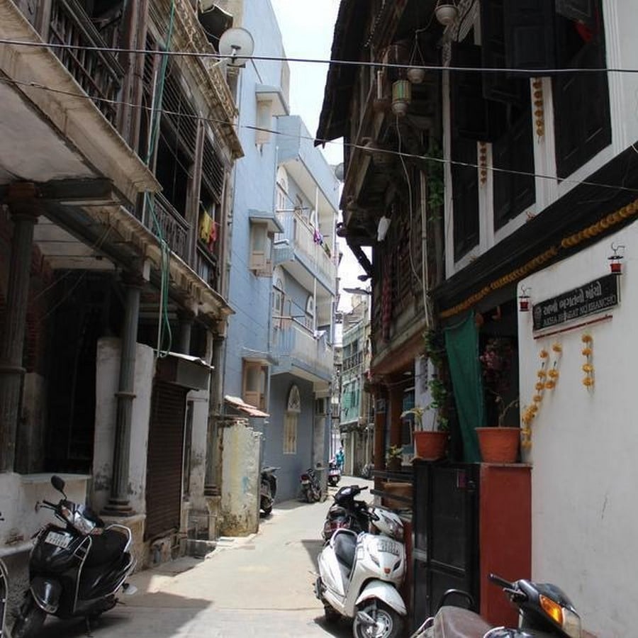 Between Buildings, Architecture Lives-Sheet3