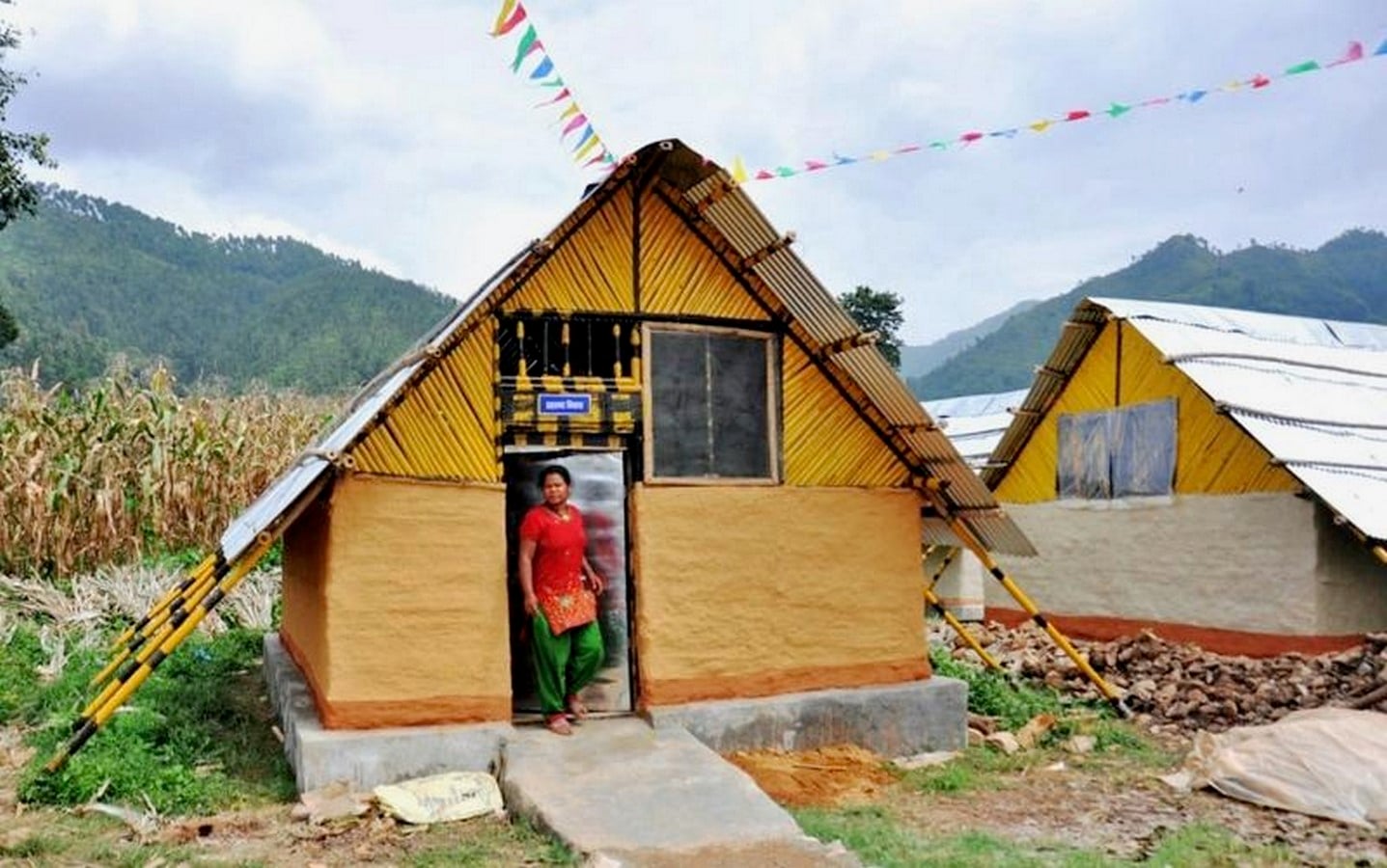 From Disaster Relief to Long-Term Habitat Rethinking Temporary Architecture-Sheet4