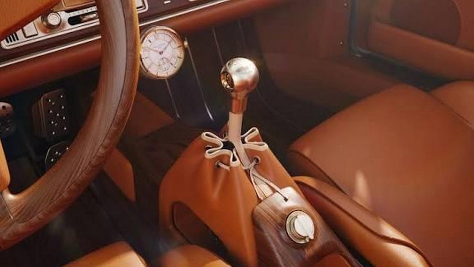 The Porsche 911 Gets a Louis Vuitton and Singer Makeover-Sheet1