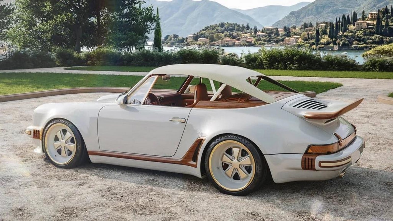 The Porsche 911 Gets a Louis Vuitton and Singer Makeover-Sheet3