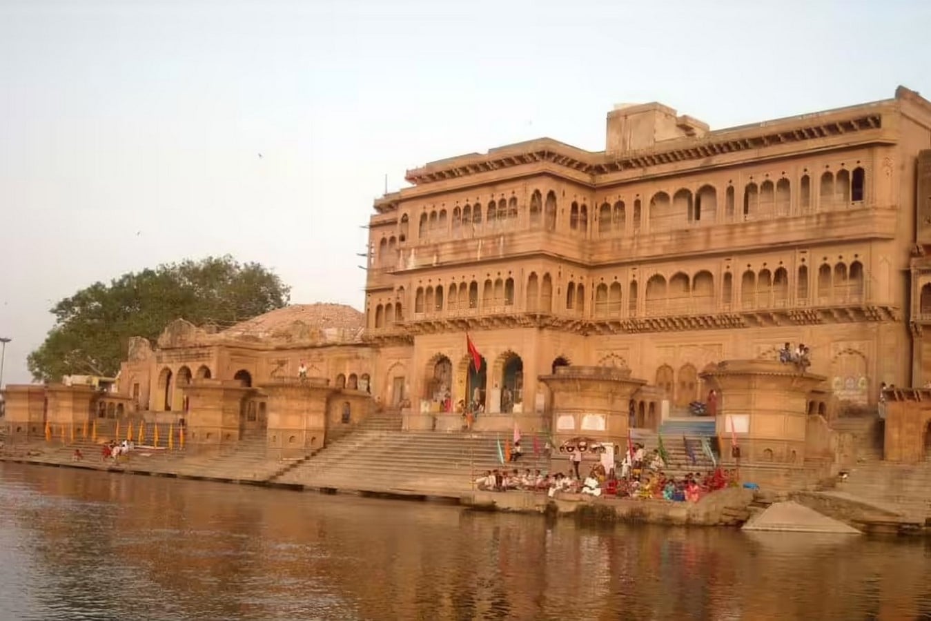 The Temple Town Under Pressure Vrindavan Between Pilgrimage and Urbanisation-Sheet4