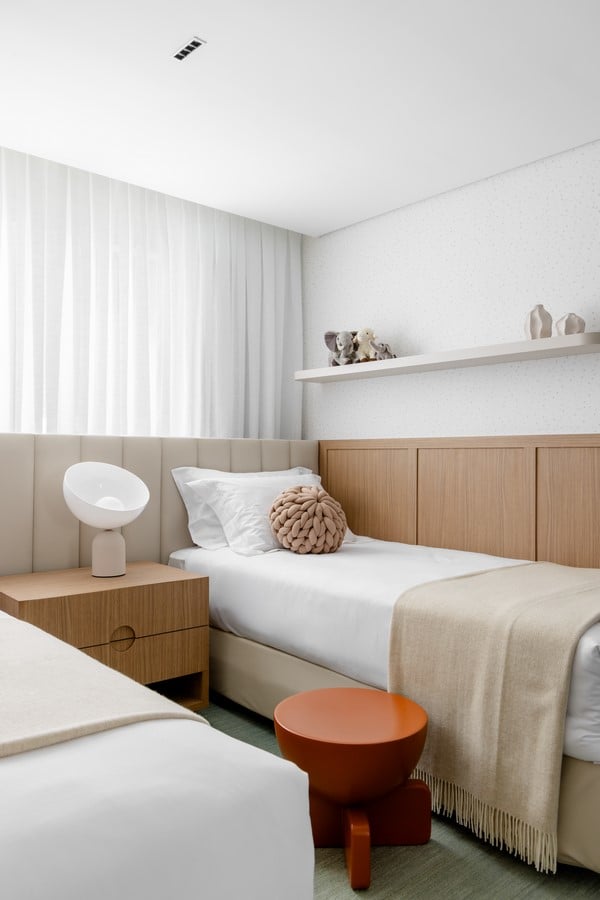 Praia Mansa Seaside Apartment by Caroline Andrusko Arquitetos-Sheet7