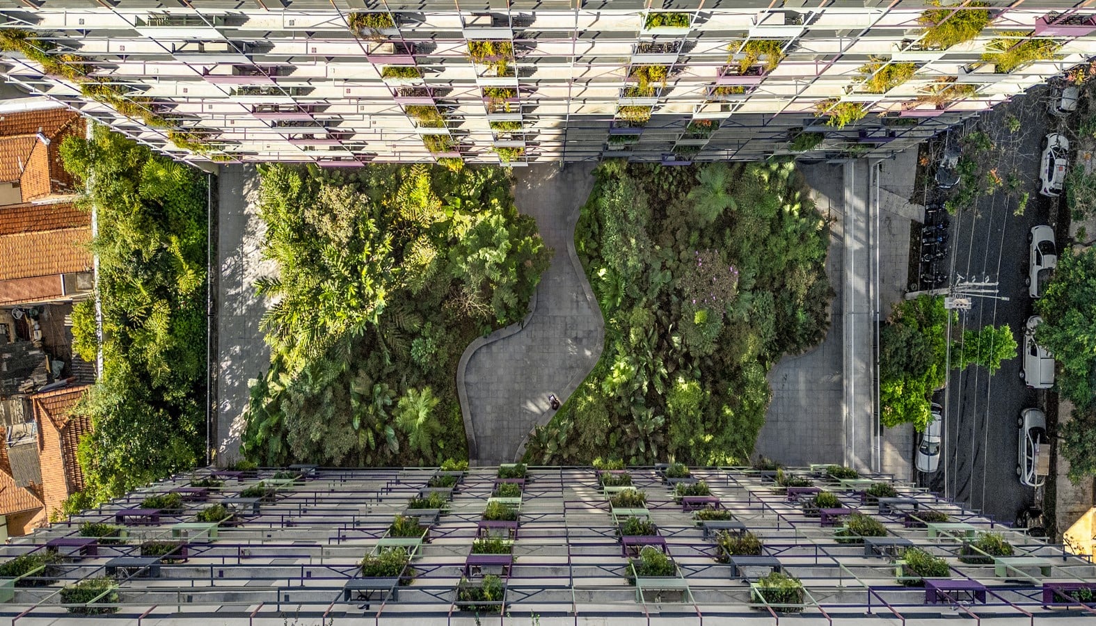 Floresta by MMBB Architecture + Rodrigo Oliveira Landscaping-Sheet10