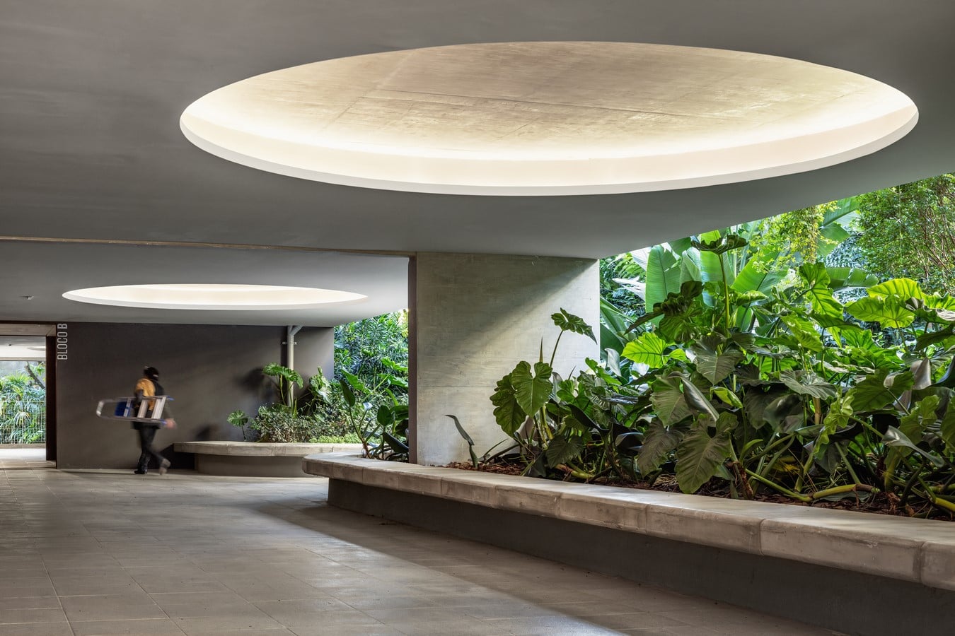 Floresta by MMBB Architecture + Rodrigo Oliveira Landscaping-Sheet5