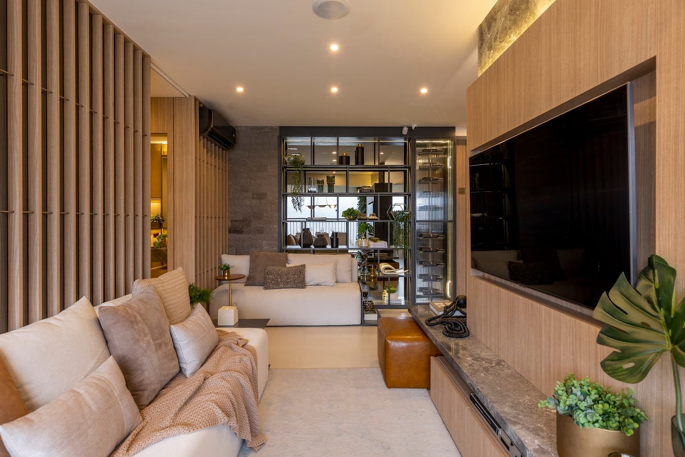Carvalho Apartment by Paula Aveiro Arquitetos-Sheet1