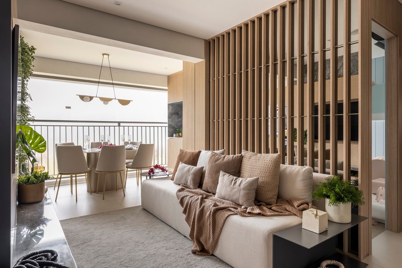 Carvalho Apartment by Paula Aveiro Arquitetos-Sheet3