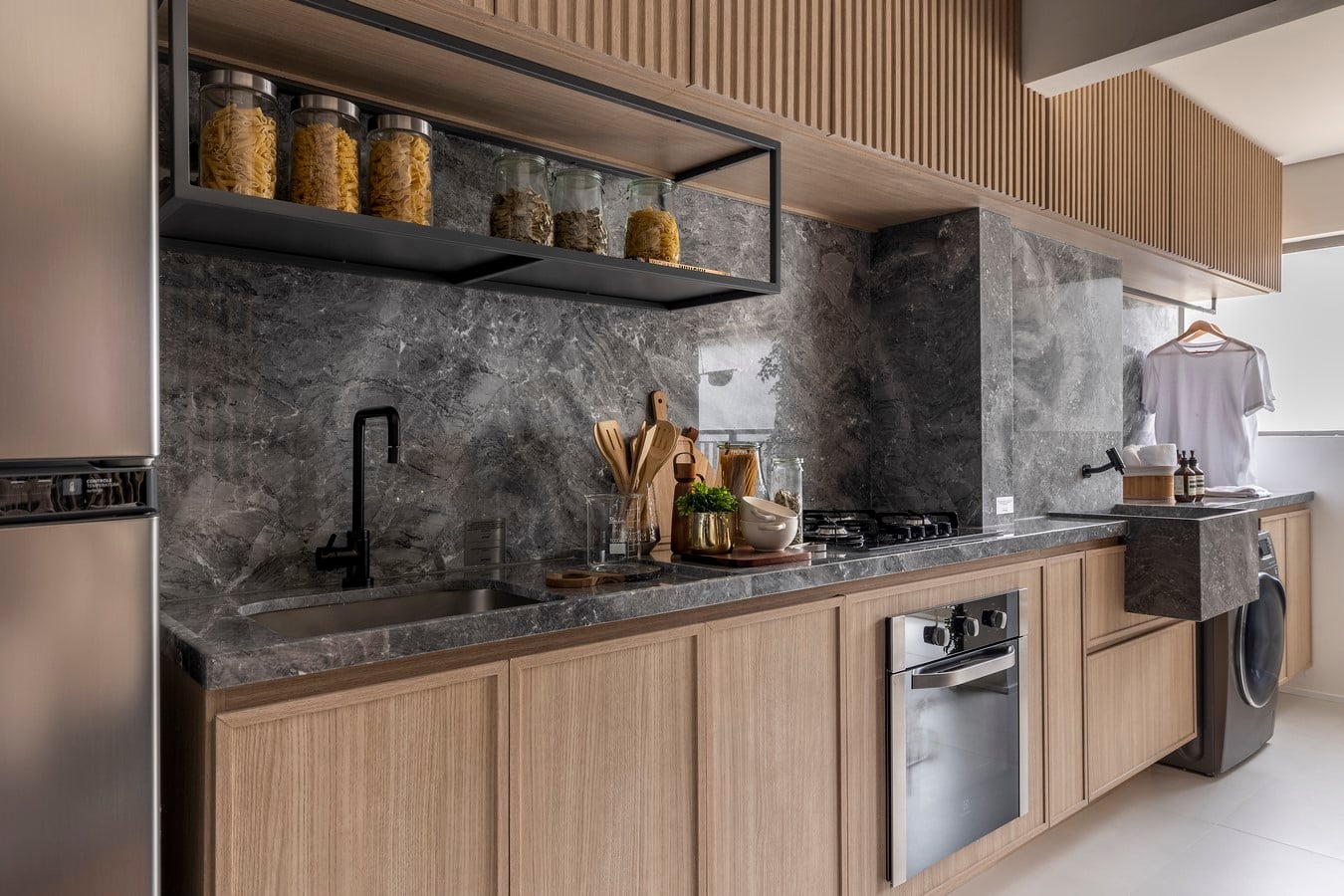 Carvalho Apartment by Paula Aveiro Arquitetos-Sheet5